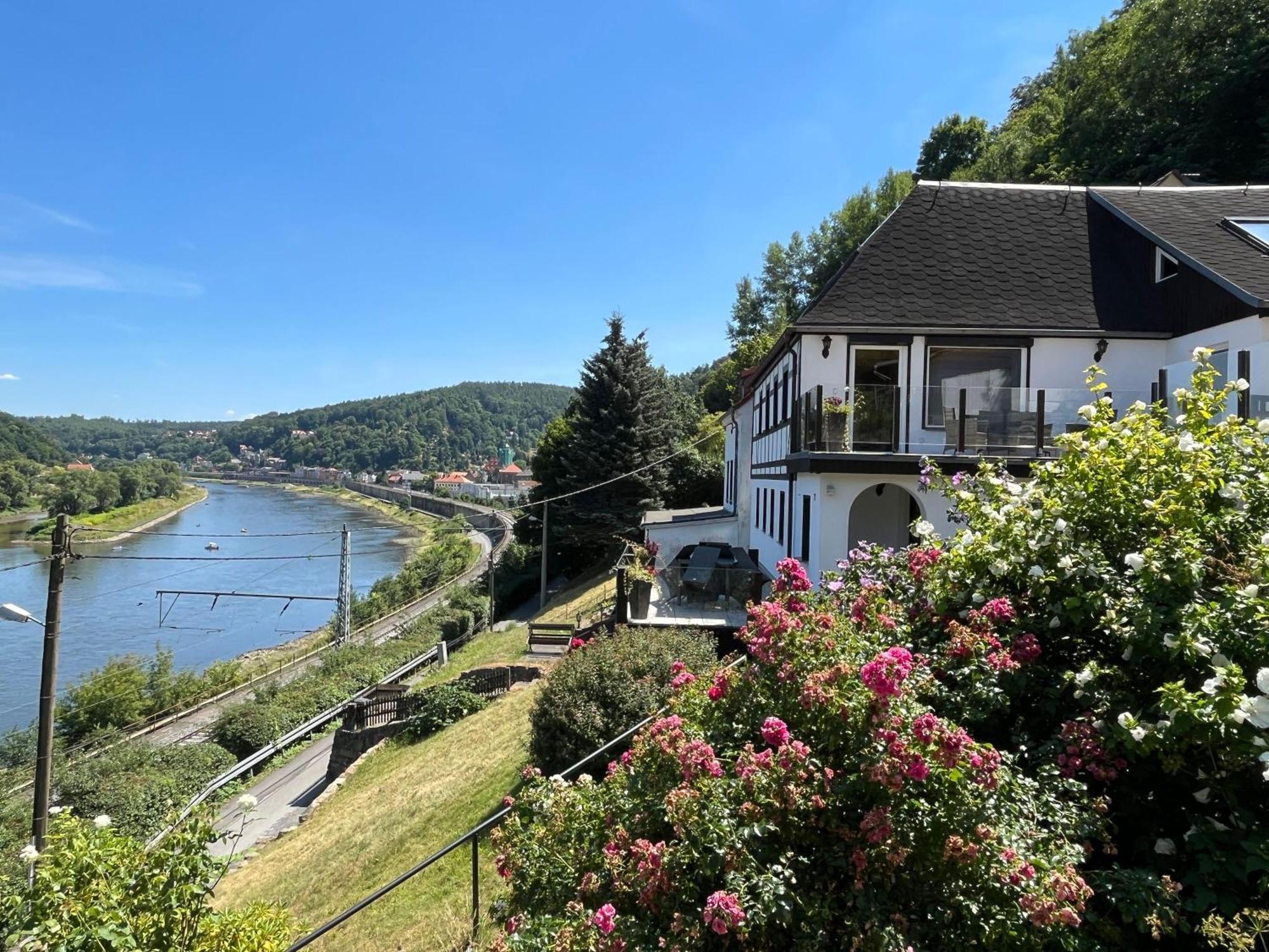 Saechsische-Schweiz-Ferienhaus-Wohnung-1-Mit-Elbblick-Sauna-Und-Kamin Königstein an der Elbe Zewnętrze zdjęcie